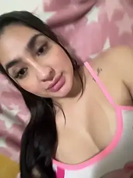 Snapshot of JasmineRhodes chatting on April 2026 03:40:02 AM JasmineRhodes online show from April 2026 03:40:02 AM