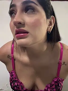 Snapshot of JasmineRhodes chatting on April 2026 01:07:01 PM JasmineRhodes online show from April 2026 01:07:01 PM