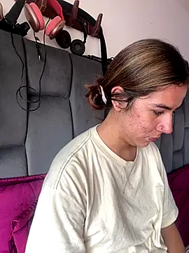 AllieYourGirl online show from December 2025 01:40:02 PM