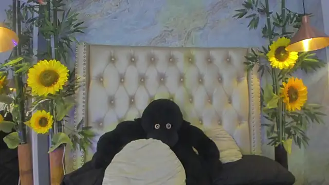 Snapshot of LittleeJaz chatting on November 2025 01:46:01 PM LittleeJaz online show from November 2025 01:46:01 PM