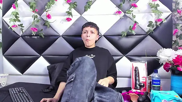 Snapshot of Megan_Thompson_ chatting on September 2025 02:24:02 AM Megan Thompson  online show from September 2025 02:24:02 AM