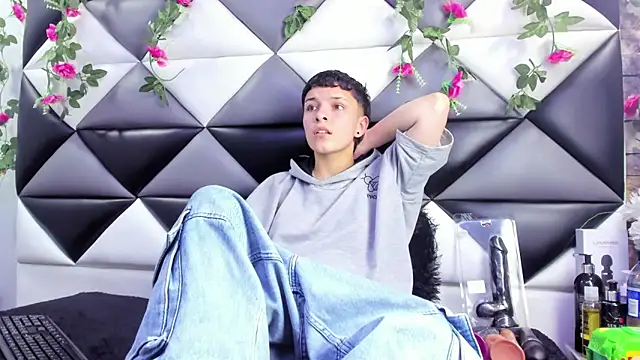 Snapshot of Megan_Thompson_ chatting on October 2025 02:15:01 AM Megan Thompson  online show from October 2025 02:15:01 AM