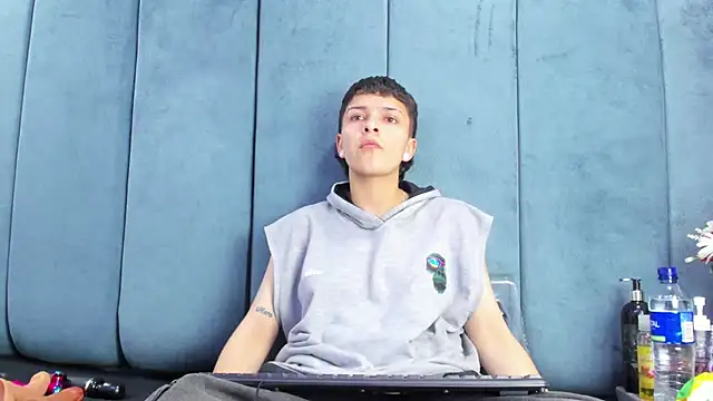 Megan Thompson  online show from February 2026 02:19:01 AM