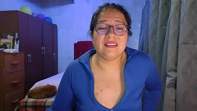 Snapshot of scarlett_widow_ chatting on February 2026 10:41:02 PM scarlett widow online show from February 2026 10:41:02 PM