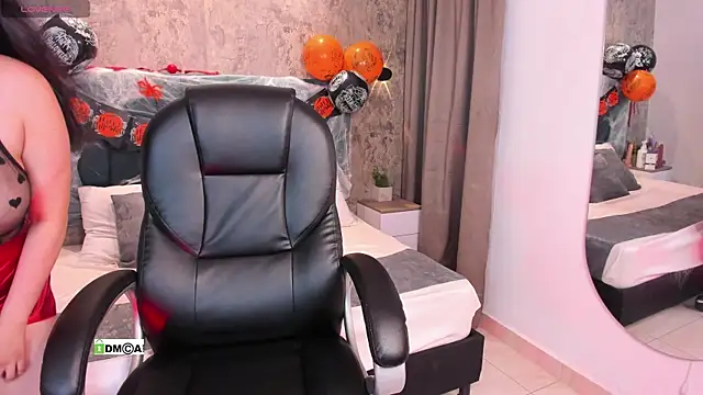 susanasmith18 online show from October 2025 08:55:02 PM