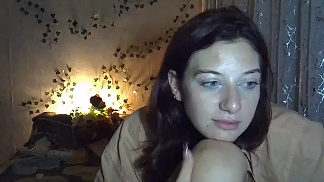 Lily Ember online show from October 2025 11:03:01 PM