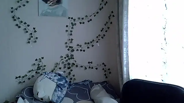 Lily Ember online show from October 2025 10:04:01 AM