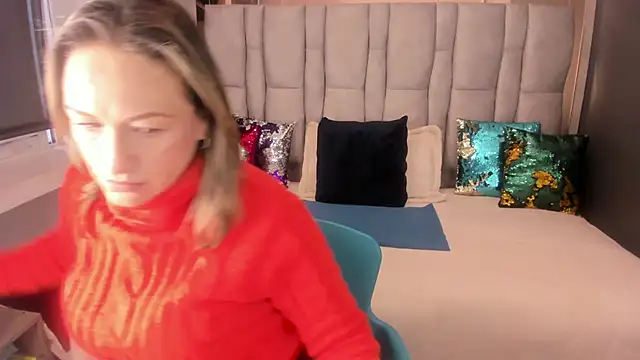 Snapshot of Charlot_milf chatting on October 2025 11:54:02 AM Charlot milf online show from October 2025 11:54:02 AM