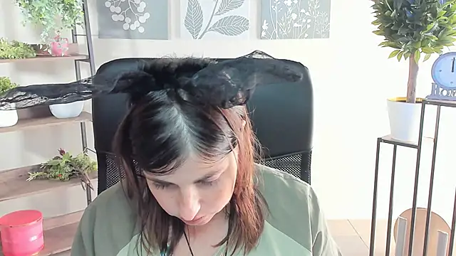 Snapshot of MartaEdams chatting on September 2025 06:06:01 AM MartaEdams online show from September 2025 06:06:01 AM