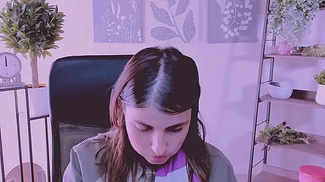 Snapshot of MartaEdams chatting on September 2025 06:06:02 AM MartaEdams online show from September 2025 06:06:02 AM