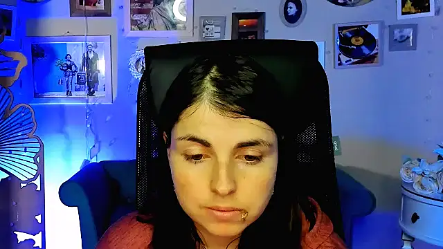 MartaEdams online show from February 2026 06:45:01 AM