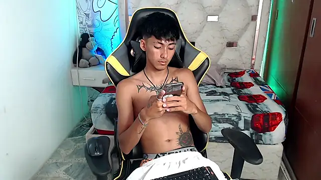 Snapshot of yiisu_ chatting on October 2025 06:15:02 PM yiisu  online show from October 2025 06:15:02 PM