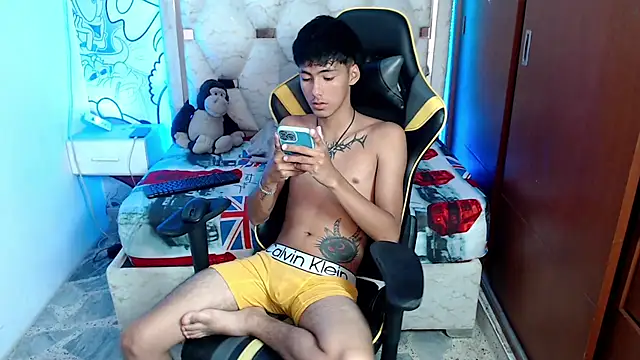 Snapshot of yiisu_ chatting on October 2025 12:15:02 PM yiisu  online show from October 2025 12:15:02 PM