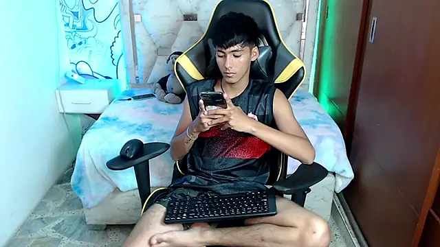 Snapshot of yiisu_ chatting on October 2025 06:20:01 PM yiisu  online show from October 2025 06:20:01 PM