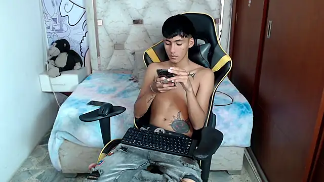 Snapshot of yiisu_ chatting on October 2025 12:22:02 PM yiisu  online show from October 2025 12:22:02 PM