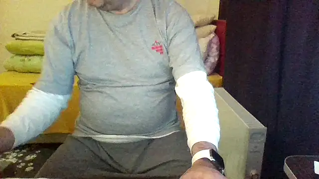 st206boy online show from April 2026 01:11:01 AM