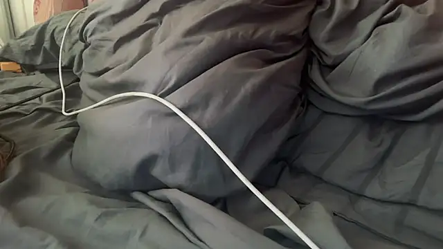 kSwisssxxx online show from October 2025 08:48:02 PM