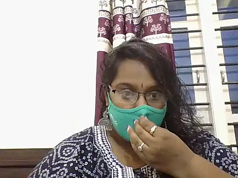 Snapshot of Reena-gowda chatting on October 2025 12:48:02 PM Reena-gowda online show from October 2025 12:48:02 PM