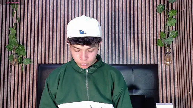 Felipe boy1 online show from September 2025 04:27:01 AM