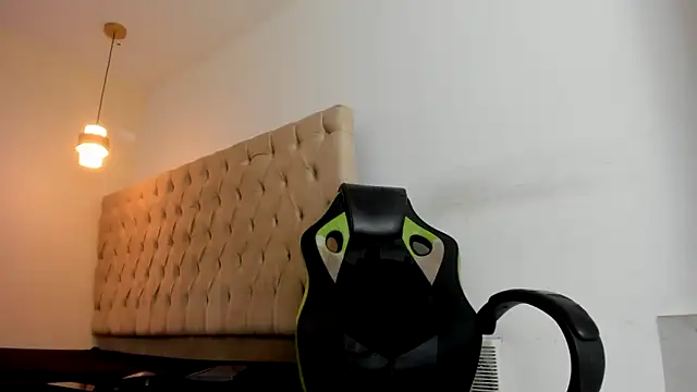 Darkknightx01 online show from October 2025 01:36:02 AM