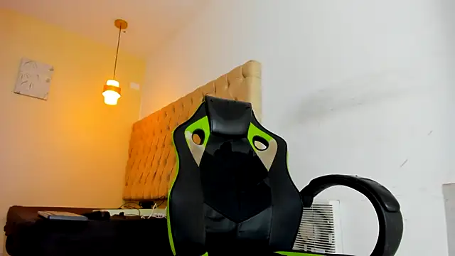 Darkknightx01 online show from October 2025 01:39:03 AM