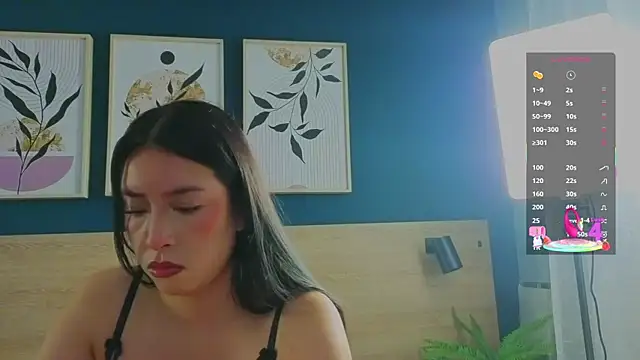 SarahMiler  online show from October 2025 12:23:02 PM