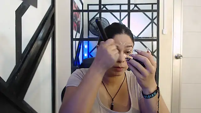 Snapshot of lucia_ht chatting on October 2025 12:30:02 AM lucia ht online show from October 2025 12:30:02 AM