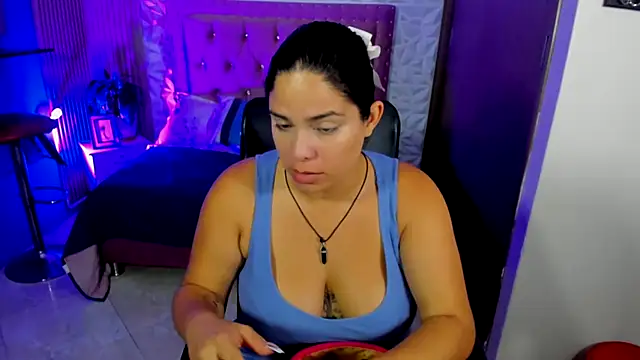 Snapshot of lucia_ht chatting on October 2025 01:26:01 AM lucia ht online show from October 2025 01:26:01 AM