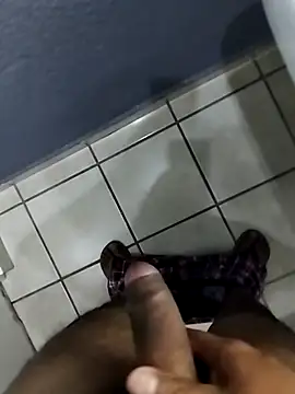 Snapshot of Leofj007 chatting on October 2025 06:58:01 AM Leofj007 online show from October 2025 06:58:01 AM