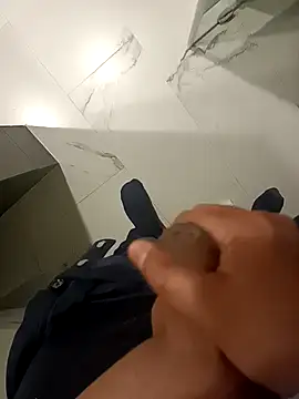 Leofj007 online show from April 2026 12:02:02 AM