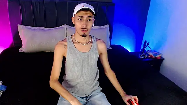 Snapshot of Toyboy_richard chatting on July 2026 10:21:02 AM Toyboy richard online show from July 2026 10:21:02 AM