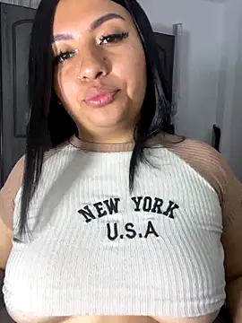 Issa Santana online show from September 2025 09:49:02 PM