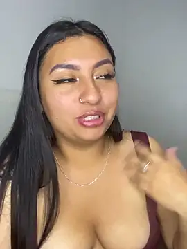 Issa Santana online show from March 2026 08:16:01 PM