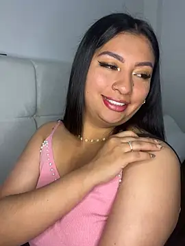 Issa Santana online show from July 2026 05:20:01 PM