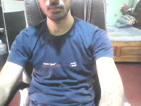 Snapshot of darkbluemoon chatting on February 2026 10:42:02 AM darkbluemoon online show from February 2026 10:42:02 AM