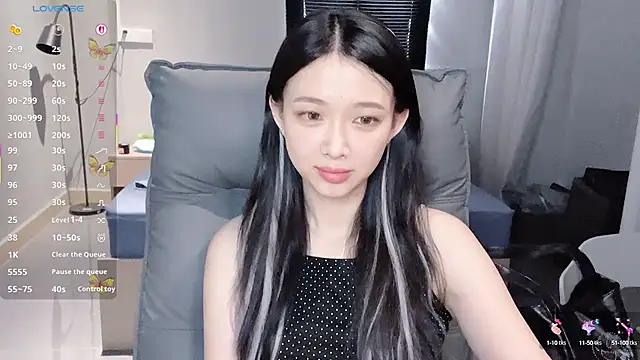 NiNi-baby520 online show from October 2025 07:06:01 AM