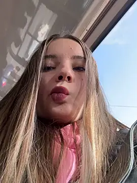 StephanieMur online show from October 2025 05:17:01 AM