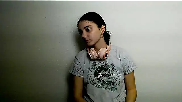 Sun Shine   online show from December 2025 10:29:01 PM