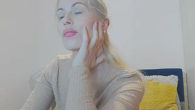 Snapshot of Lika_Soul chatting on September 2025 04:01:02 PM Lika Soul online show from September 2025 04:01:02 PM