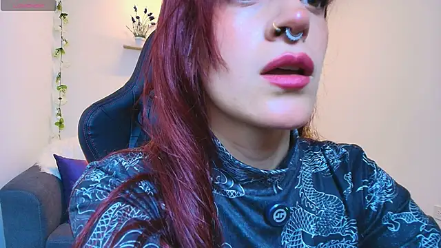 Snapshot of ViolethRosse chatting on April 2026 01:12:02 AM ViolethRosse online show from April 2026 01:12:02 AM