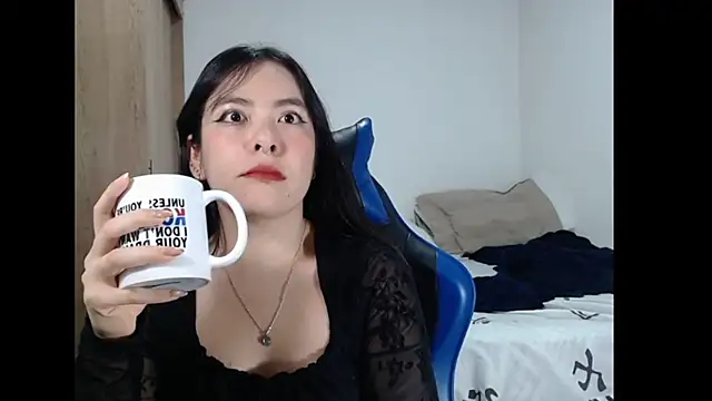 EloiseJun online show from March 2026 11:43:01 PM