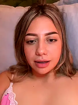 Snapshot of MissCat_ chatting on October 2025 01:58:02 AM MissCat online show from October 2025 01:58:02 AM