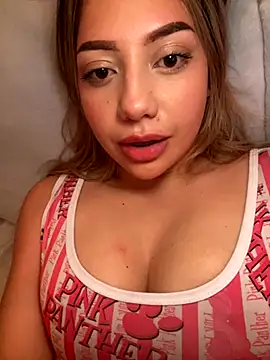 Snapshot of MissCat_ chatting on October 2025 02:32:02 AM MissCat online show from October 2025 02:32:02 AM