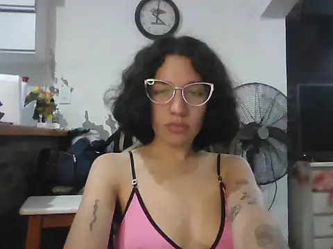 loliporomero online show from October 2025 01:45:01 AM