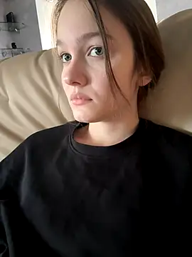 MichelleRoux online show from September 2025 12:10:01 PM