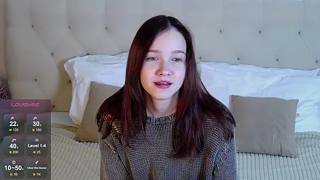 MichelleRoux online show from November 2025 01:33:01 PM