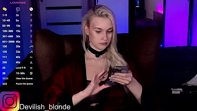 HitchcocianBlonde online show from February 2026 06:59:01 PM