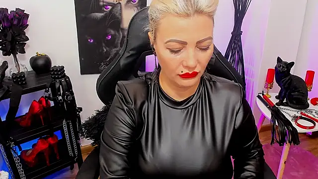 demisweet online show from February 2025 02:04:01 PM