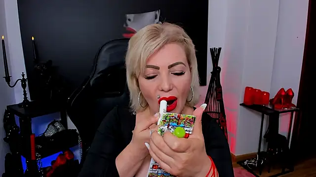 demisweet online show from March 2025 10:33:02 AM