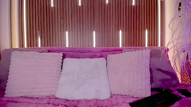 MylaDreams online show from November 2025 03:38:01 AM